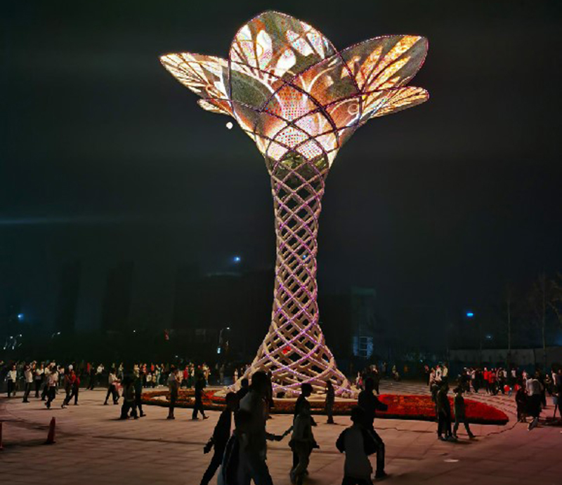 河南漯河景观七彩树LED网格屏项目
